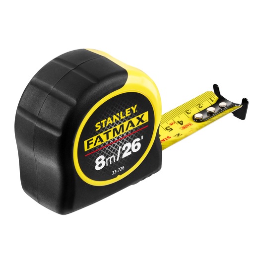STANLEY 0-33-726 tape measure, FATMAX series, 8m/26ft, black and yellow housing, angled view on white background.