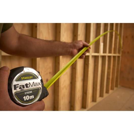 STANLEY® FATMAX® Xtreme™ 10M/33' (32mm wide) Tape Measure
