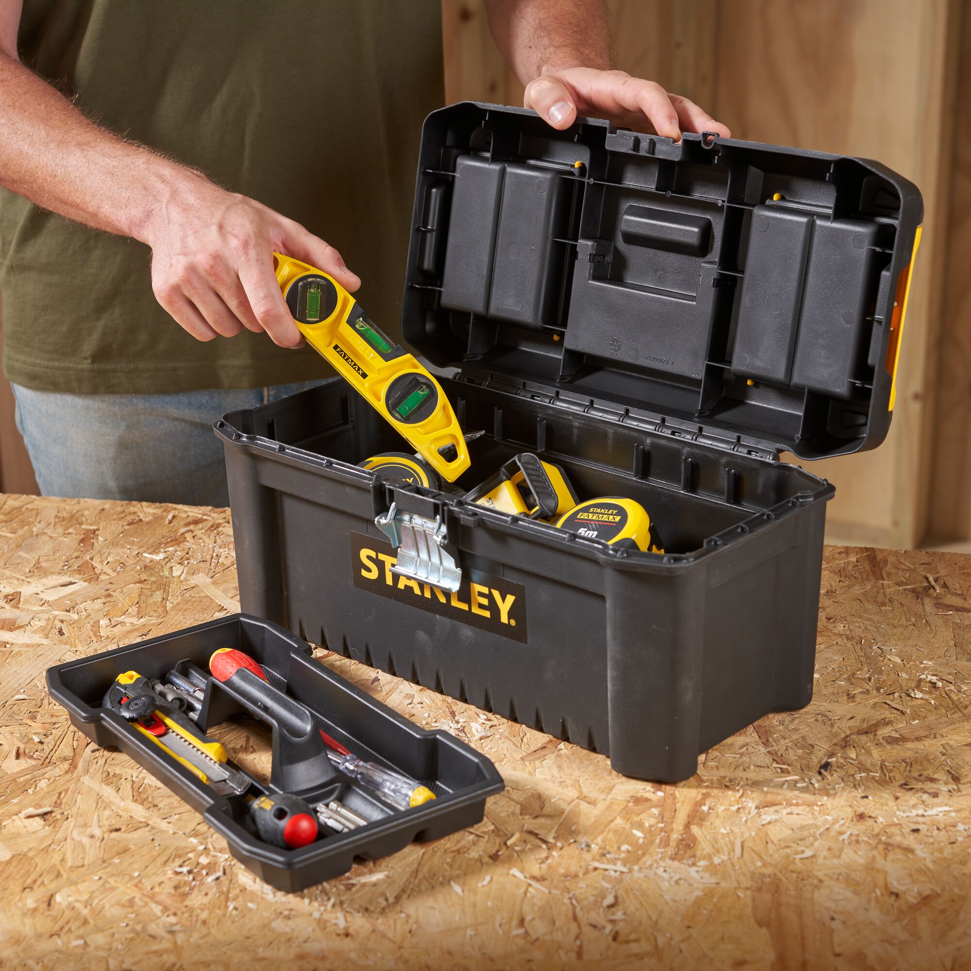 STANLEY 16 in. Essential Tool Box with Metal Latch STANLEY